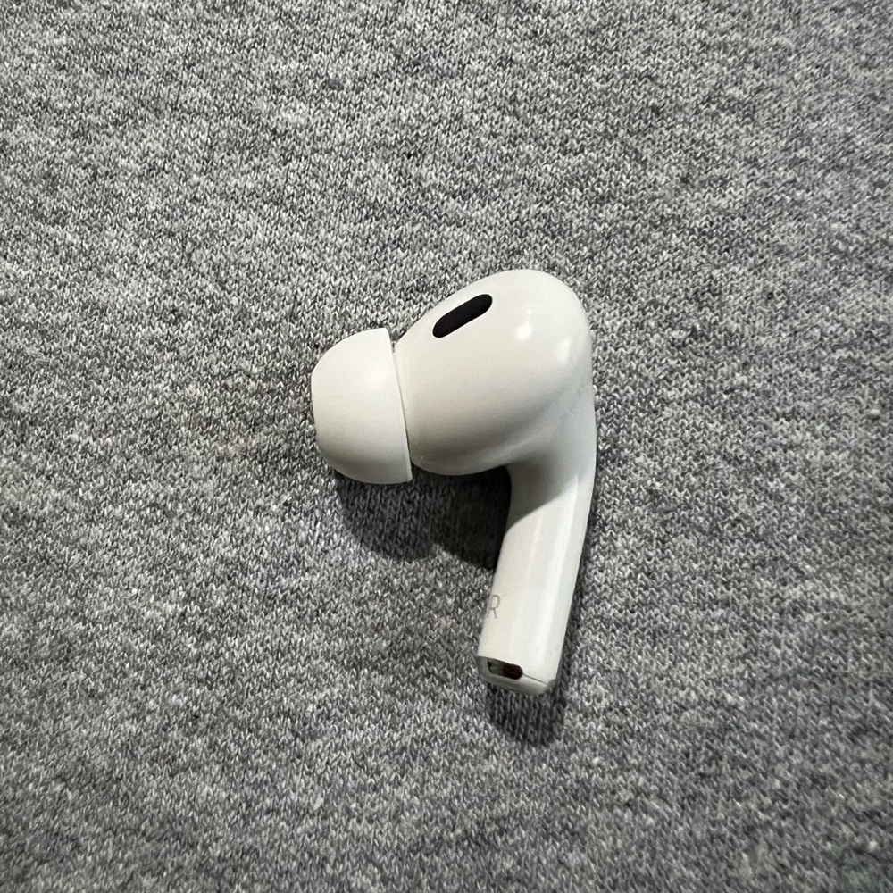 Right AirPod Pro (2nd gen)